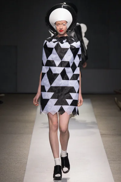 Look 38